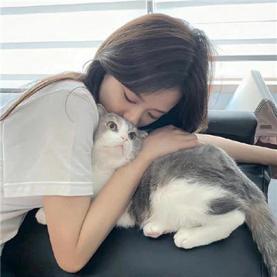 少年与水球